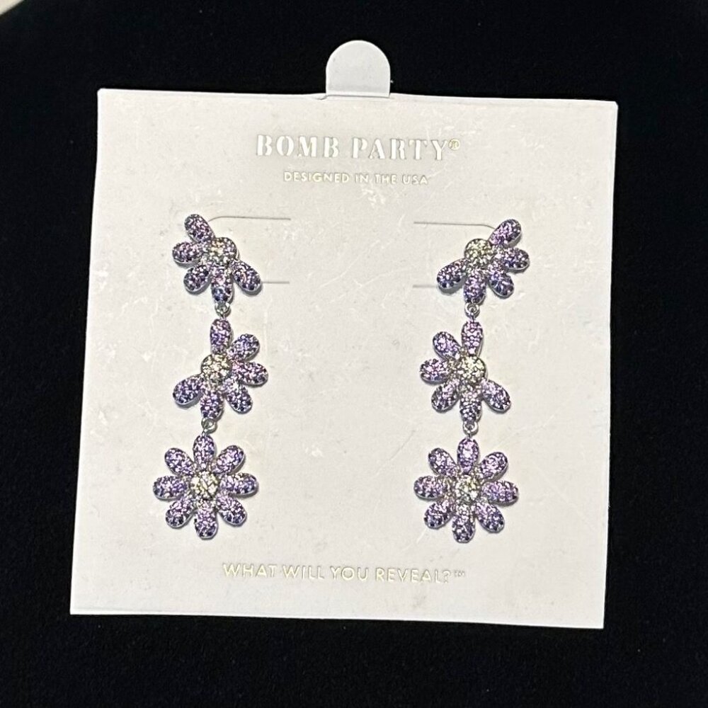 Bomb Party Dripping Daisies Purple Yellow Crystal Pierced Earrings Original Card
